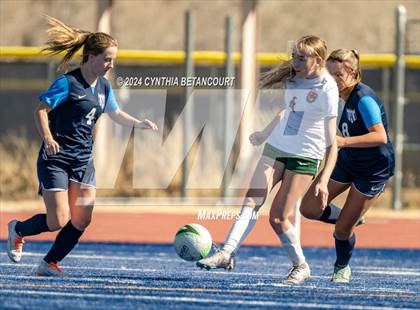 Thumbnail 3 in Legend vs Smoky Hill photogallery.