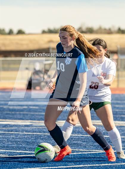 Thumbnail 3 in Legend vs Smoky Hill photogallery.