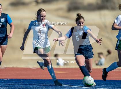 Thumbnail 2 in Legend vs Smoky Hill photogallery.