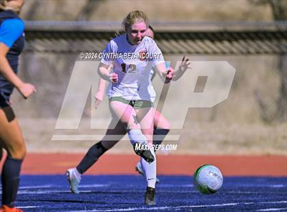 Thumbnail 2 in Legend vs Smoky Hill photogallery.