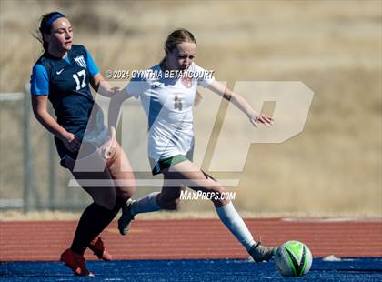 Thumbnail 1 in Legend vs Smoky Hill photogallery.