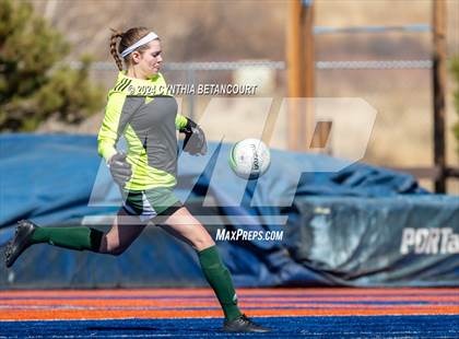 Thumbnail 1 in Legend vs Smoky Hill photogallery.