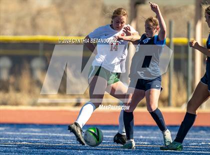 Thumbnail 1 in Legend vs Smoky Hill photogallery.