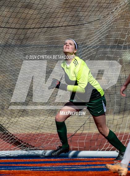 Thumbnail 3 in Legend vs Smoky Hill photogallery.
