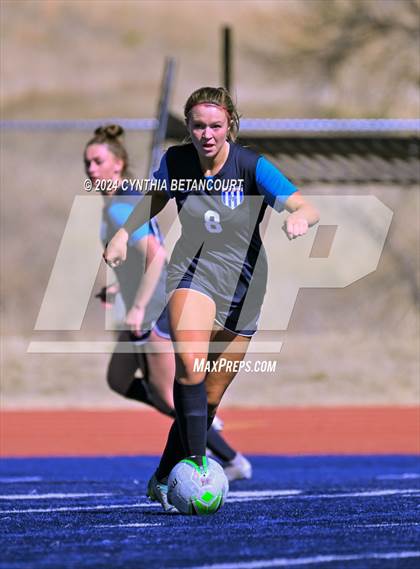 Thumbnail 1 in Legend vs Smoky Hill photogallery.