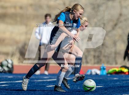 Thumbnail 2 in Legend vs Smoky Hill photogallery.