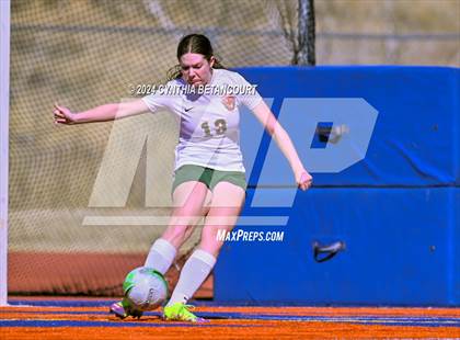 Thumbnail 2 in Legend vs Smoky Hill photogallery.
