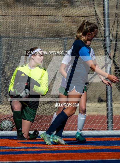 Thumbnail 2 in Legend vs Smoky Hill photogallery.