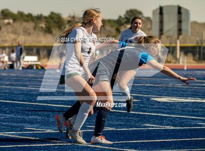 Thumbnail 3 in Legend vs Smoky Hill photogallery.