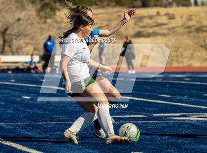 Thumbnail 2 in Legend vs Smoky Hill photogallery.
