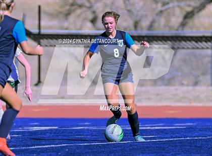 Thumbnail 3 in Legend vs Smoky Hill photogallery.