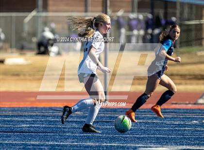Thumbnail 1 in Legend vs Smoky Hill photogallery.