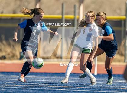 Thumbnail 1 in Legend vs Smoky Hill photogallery.