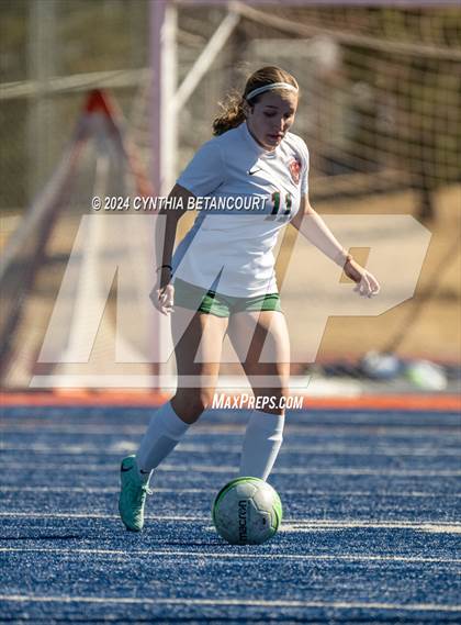 Thumbnail 3 in Legend vs Smoky Hill photogallery.