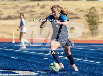 Thumbnail 1 in Legend vs Smoky Hill photogallery.