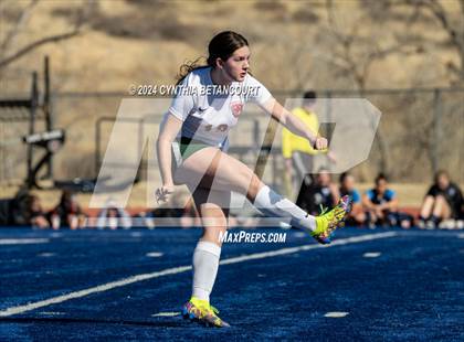 Thumbnail 3 in Legend vs Smoky Hill photogallery.