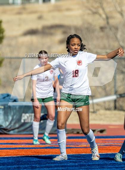 Thumbnail 1 in Legend vs Smoky Hill photogallery.