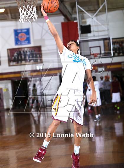 Thumbnail 3 in Scarsdale vs Mt. Vernon (Section 1 Class AA Opening Round) photogallery.
