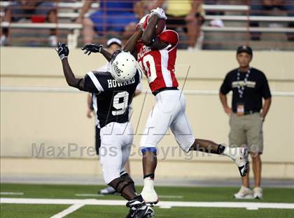 Thumbnail 3 in 2009 THSCA All-Star Football Game photogallery.