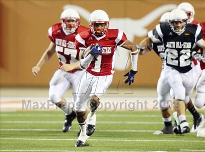 Thumbnail 1 in 2009 THSCA All-Star Football Game photogallery.