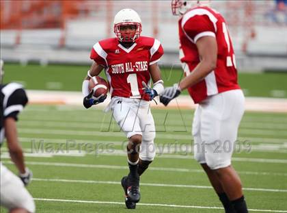 Thumbnail 3 in 2009 THSCA All-Star Football Game photogallery.