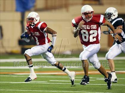 Thumbnail 3 in 2009 THSCA All-Star Football Game photogallery.