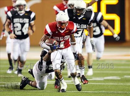 Thumbnail 1 in 2009 THSCA All-Star Football Game photogallery.