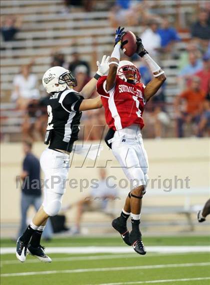 Thumbnail 2 in 2009 THSCA All-Star Football Game photogallery.