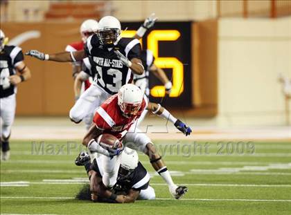 Thumbnail 3 in 2009 THSCA All-Star Football Game photogallery.