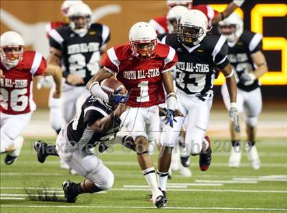 Thumbnail 3 in 2009 THSCA All-Star Football Game photogallery.