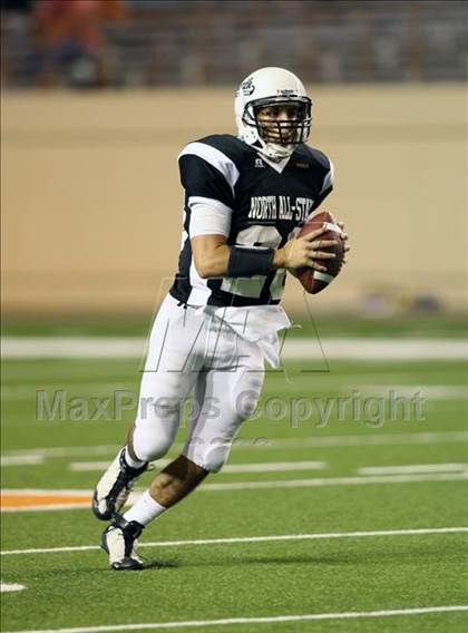 Thumbnail 1 in 2009 THSCA All-Star Football Game photogallery.