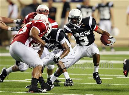 Thumbnail 3 in 2009 THSCA All-Star Football Game photogallery.