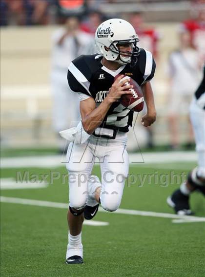 Thumbnail 3 in 2009 THSCA All-Star Football Game photogallery.