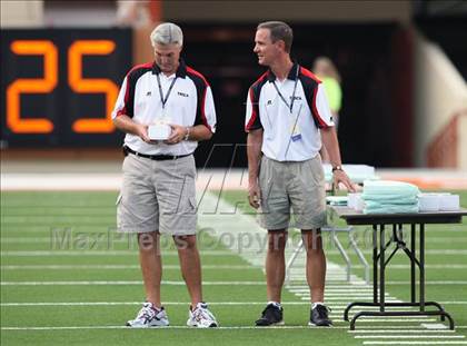 Thumbnail 1 in 2009 THSCA All-Star Football Game photogallery.