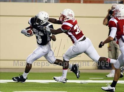Thumbnail 2 in 2009 THSCA All-Star Football Game photogallery.