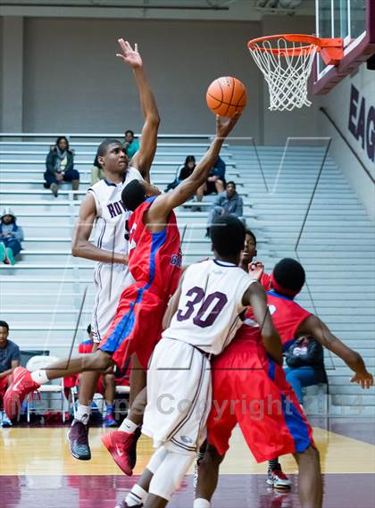 Thumbnail 2 in South Garland vs Rowlett photogallery.