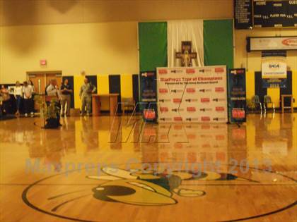 Thumbnail 3 in Bishop Moore TOC Ceremony photogallery.