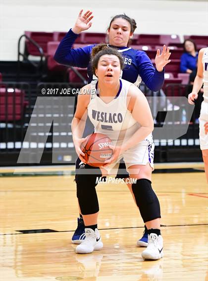 Thumbnail 3 in Akins vs Weslaco (NEISD Invitational) photogallery.