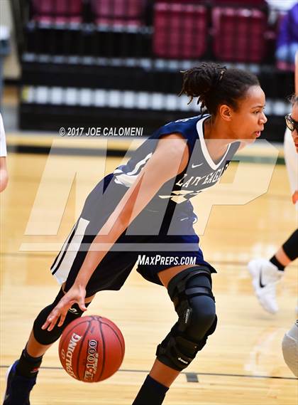 Thumbnail 2 in Akins vs Weslaco (NEISD Invitational) photogallery.