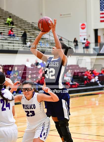 Thumbnail 2 in Akins vs Weslaco (NEISD Invitational) photogallery.