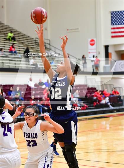 Thumbnail 3 in Akins vs Weslaco (NEISD Invitational) photogallery.