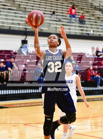 Thumbnail 3 in Akins vs Weslaco (NEISD Invitational) photogallery.