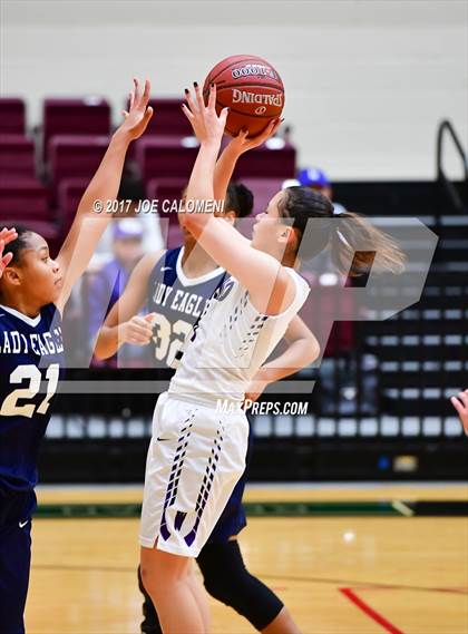 Thumbnail 3 in Akins vs Weslaco (NEISD Invitational) photogallery.