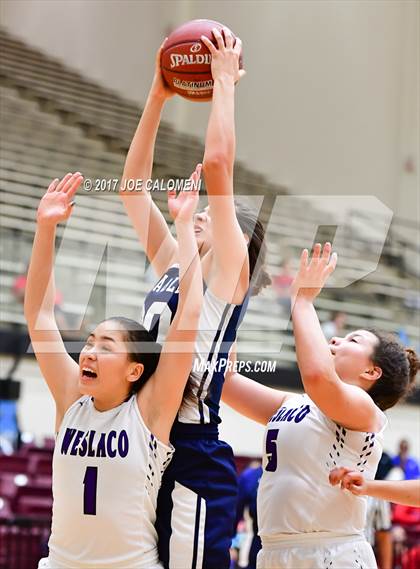 Thumbnail 3 in Akins vs Weslaco (NEISD Invitational) photogallery.