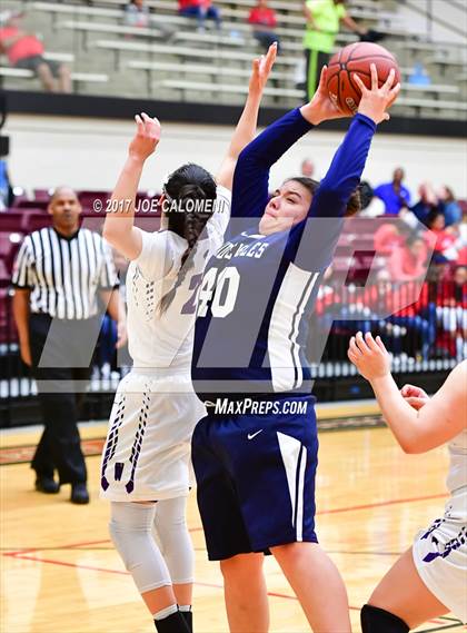 Thumbnail 1 in Akins vs Weslaco (NEISD Invitational) photogallery.