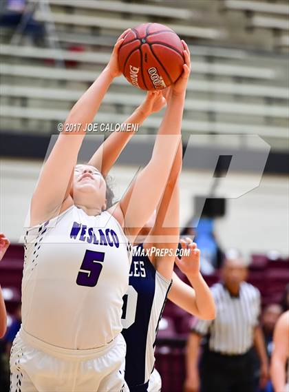 Thumbnail 1 in Akins vs Weslaco (NEISD Invitational) photogallery.