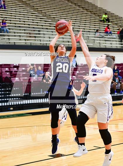 Thumbnail 2 in Akins vs Weslaco (NEISD Invitational) photogallery.