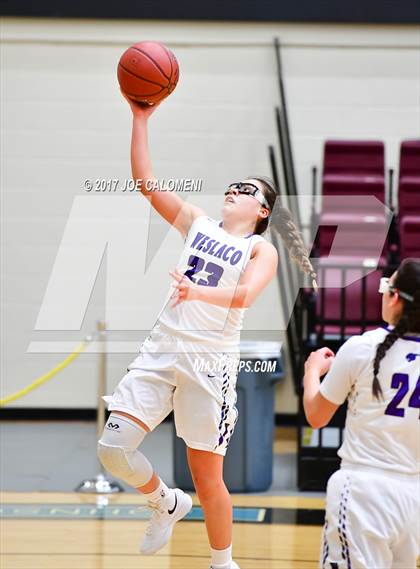 Thumbnail 3 in Akins vs Weslaco (NEISD Invitational) photogallery.