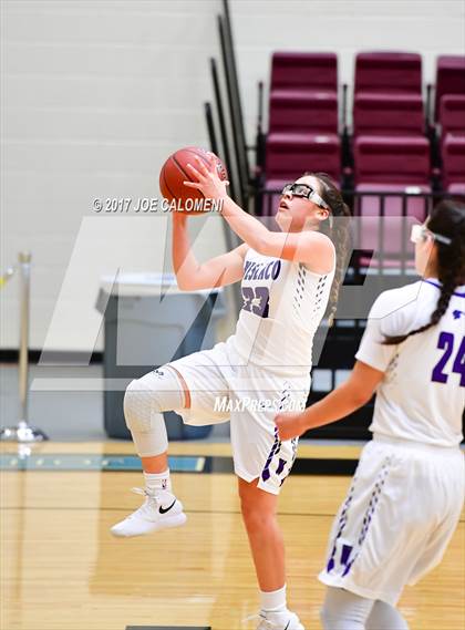 Thumbnail 2 in Akins vs Weslaco (NEISD Invitational) photogallery.
