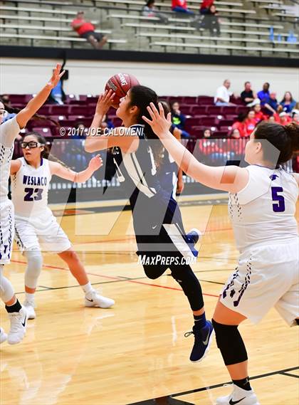 Thumbnail 2 in Akins vs Weslaco (NEISD Invitational) photogallery.